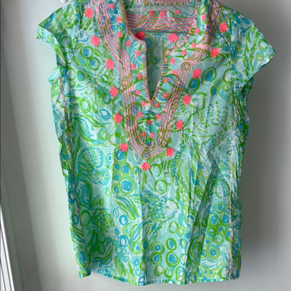 Lilly Pulitzer Green and Pink Graphic Blouse with Cap Sleeves